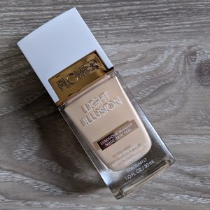Flower Beauty Light Illusion Foundation